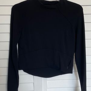 High neck reflective sweatshirt with key pocket